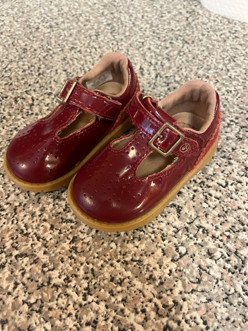 Toddler Mary Jane Shoes in Burgundy